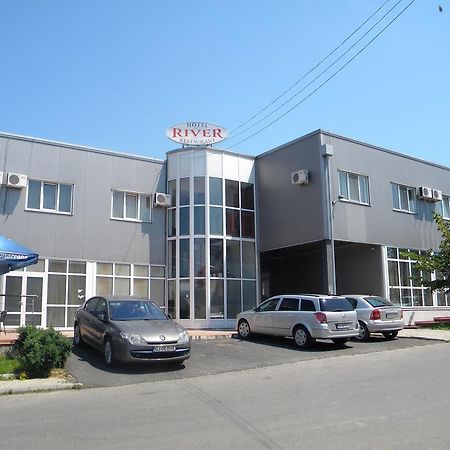 Hotel River Târgu Jiu 객실 사진