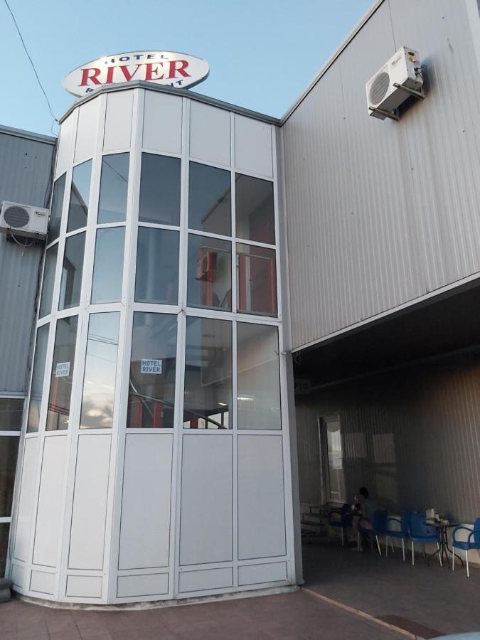 Hotel River Târgu Jiu 외부 사진