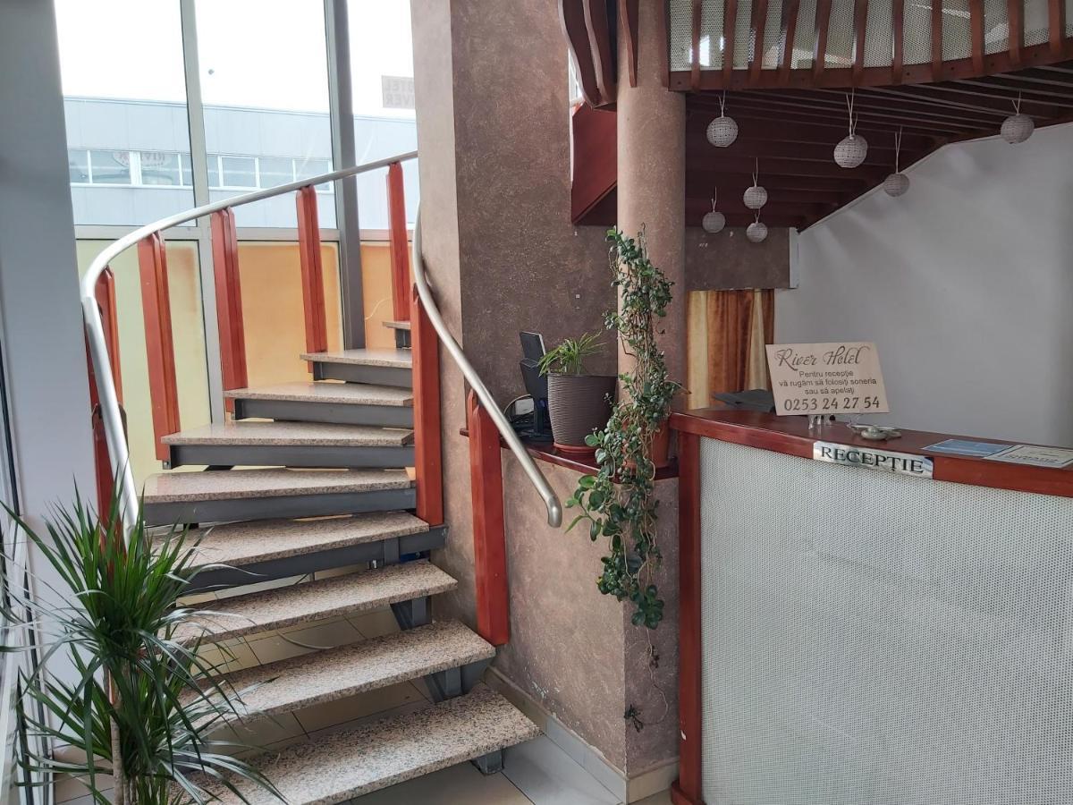 Hotel River Târgu Jiu 외부 사진