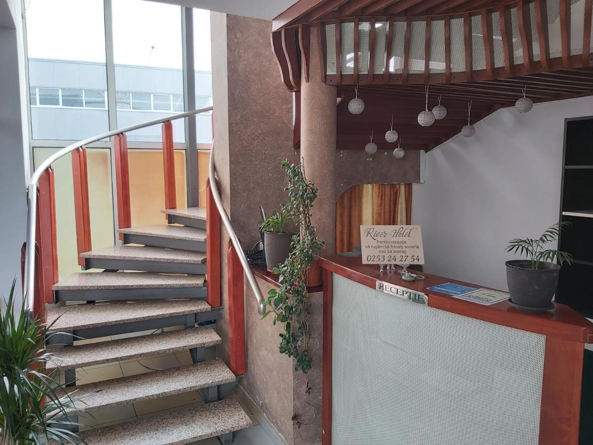 Hotel River Târgu Jiu 외부 사진